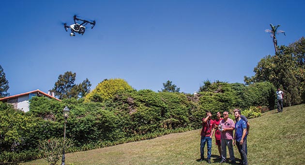 curso de formação de pilotos de drone em prática